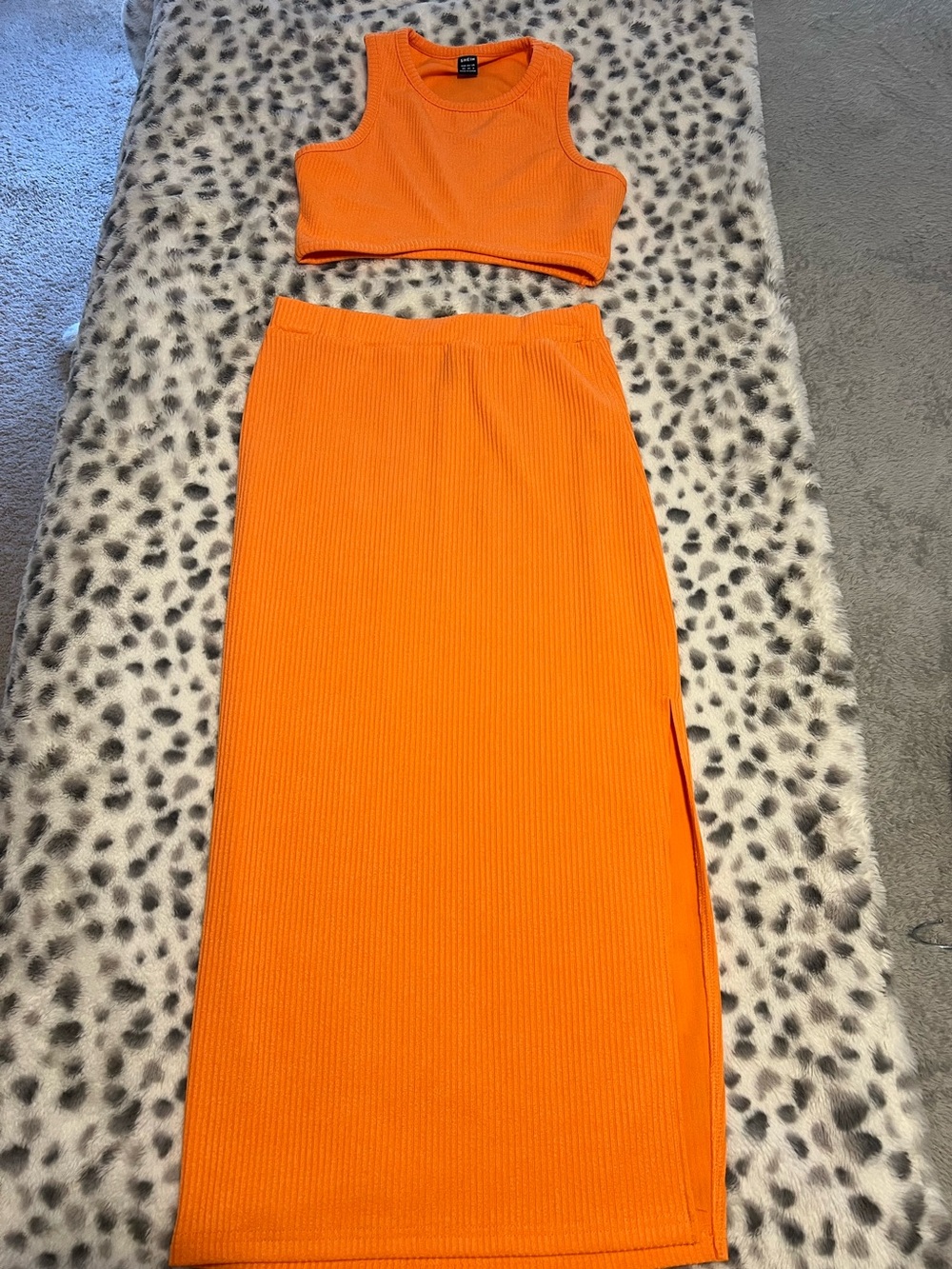 SHEIN Orange Ribbed Crop Set